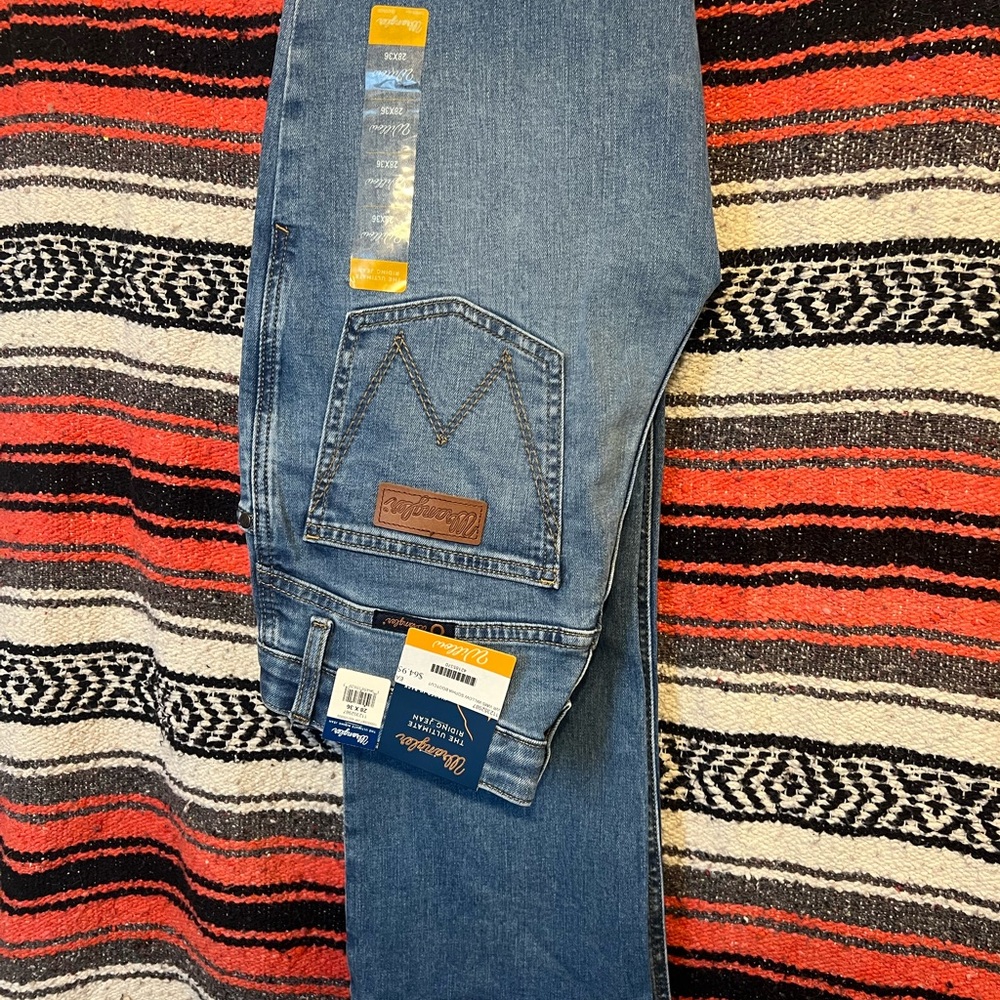 Wrangler woman’s Classic Denim Jeans